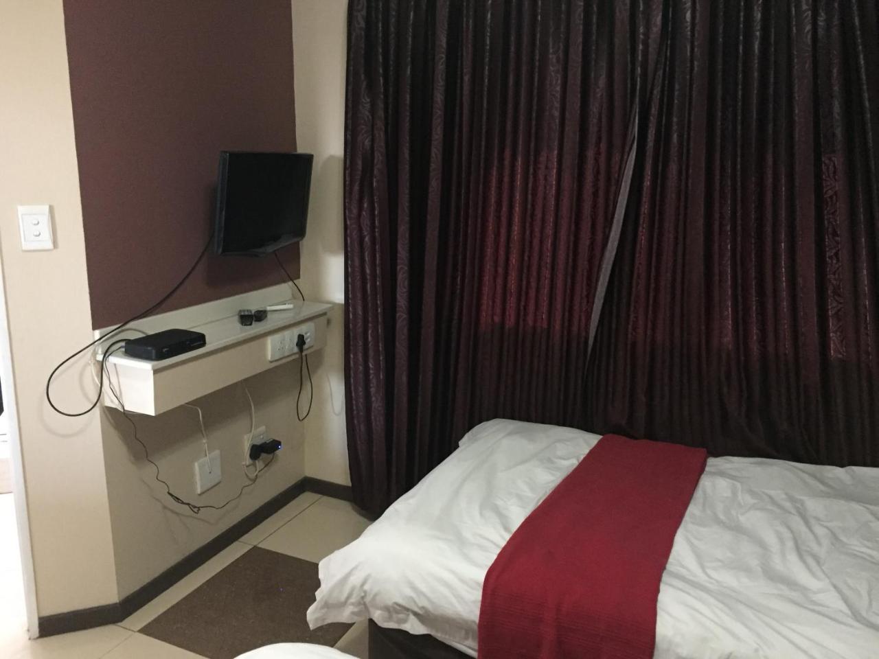 Fordsburg Inn Йоханесбург Екстериор снимка