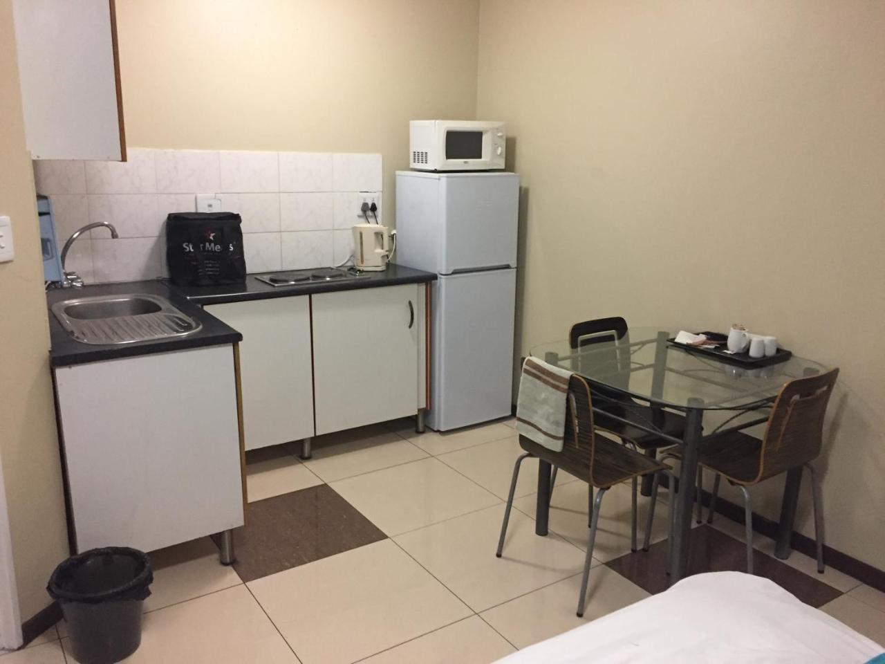 Fordsburg Inn Йоханесбург Екстериор снимка
