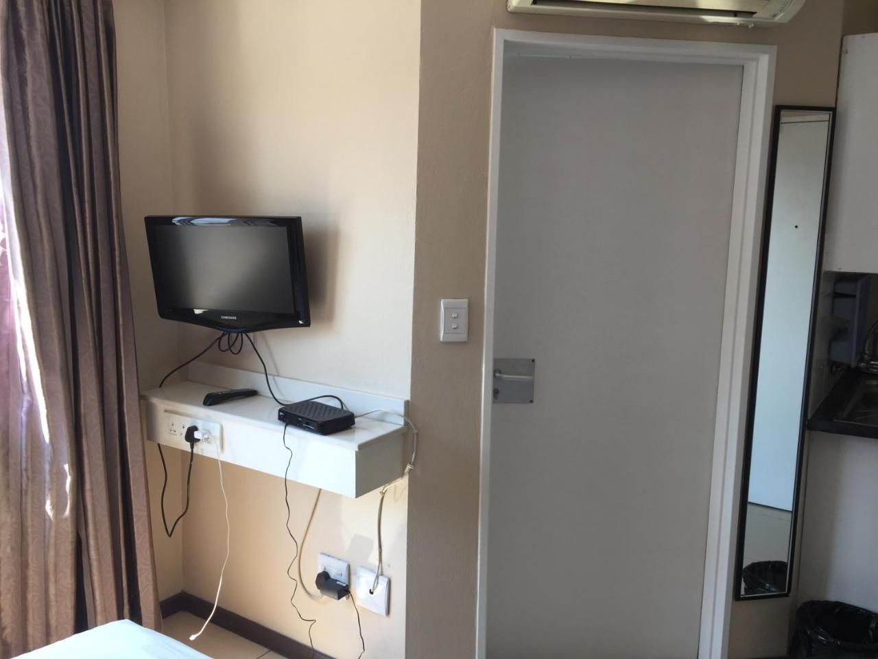 Fordsburg Inn Йоханесбург Екстериор снимка